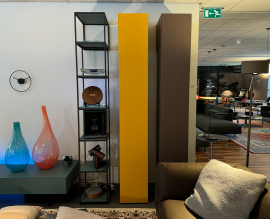 Minotti Italia In Piedi geel opbergkast van 