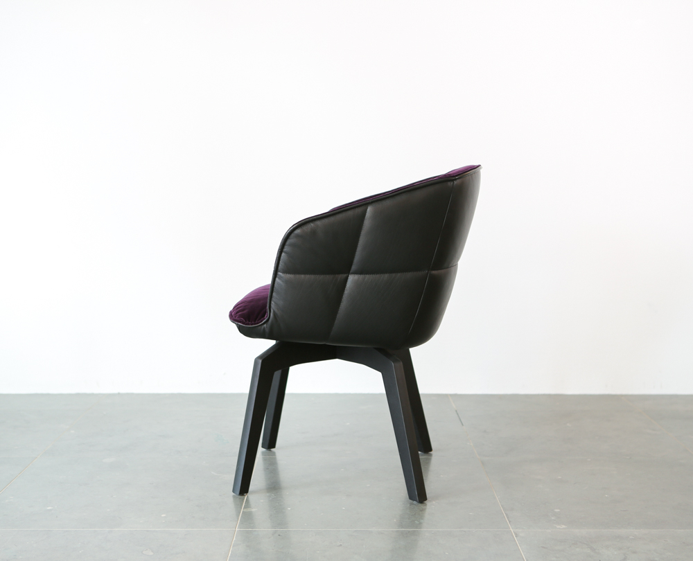 Freifrau Marla armchair high met houten frame 3.3 - 2