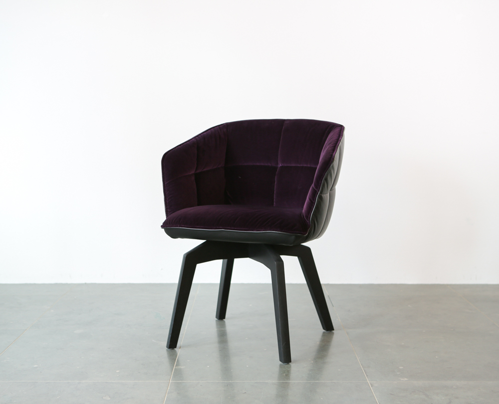 Freifrau Marla armchair high met houten frame 3.3 - 1