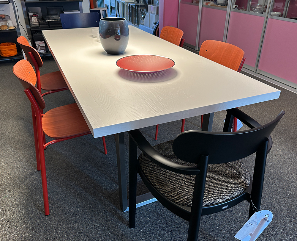 Janua SC 25 tafel in massief essen wit gelakt - 1