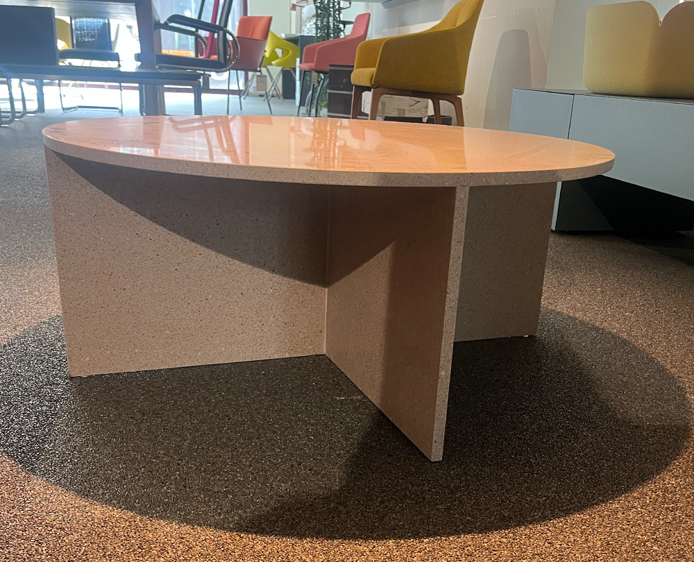 Muuto Halves salontafel light toupe terrazzo - 2