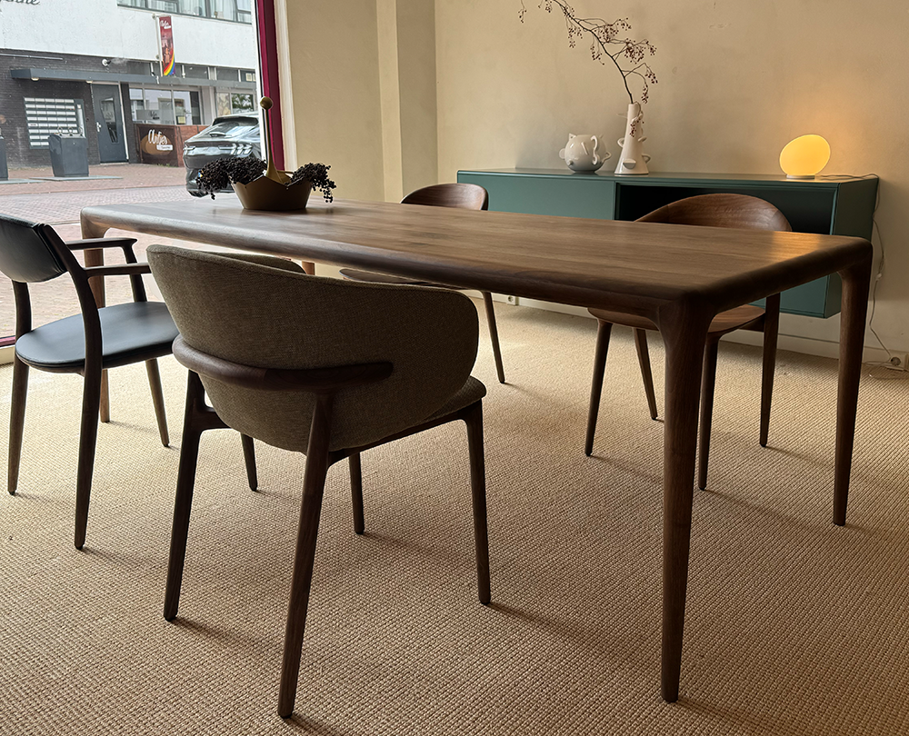 Artisan Latus Europese Walnoot Eetkamertafel - 2