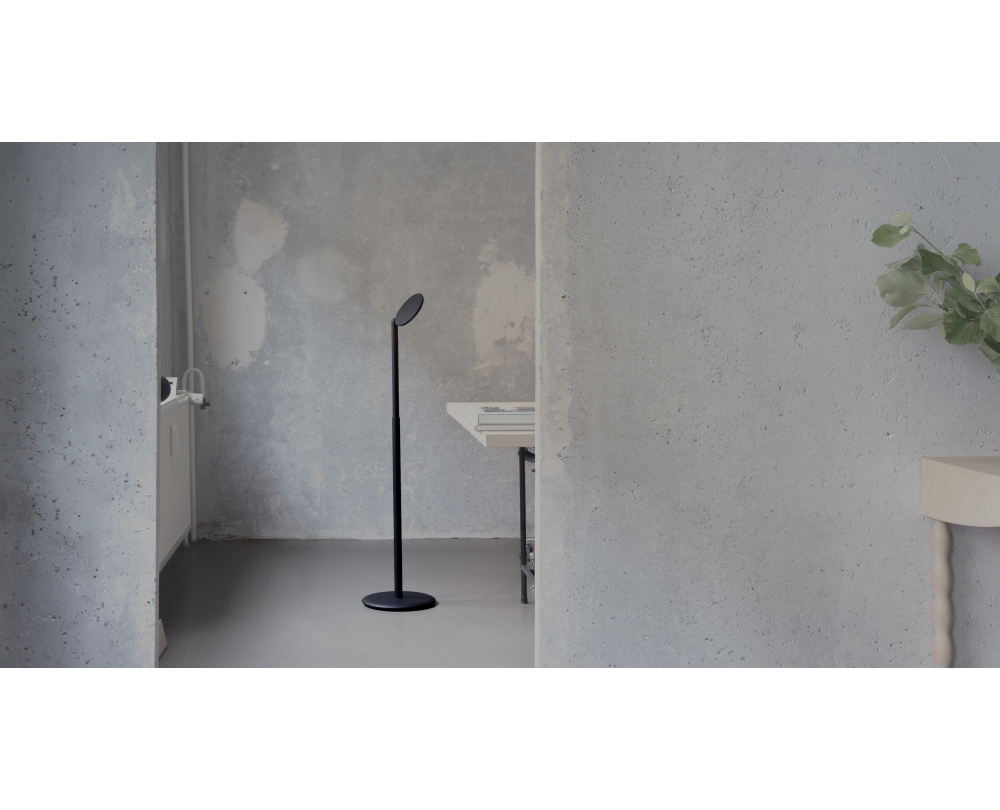 Vooruit onaangenaam enthousiast GRAU Parrot draadloze vloerlamp | Gerritsma Interieur