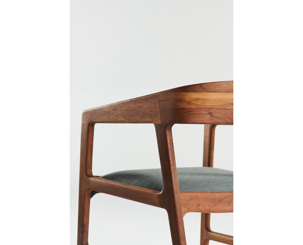 Dageraad opwinding Hulpeloosheid Artisan Tesa stoel (gestoffeerde zitting revive kvadrat) | Gerritsma  Interieur