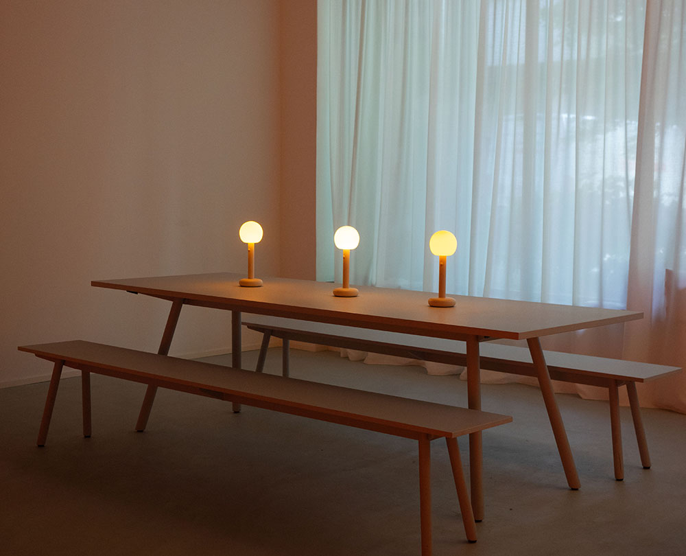 GRAU Fire oplaadbare tafellamp incl. lader - 17