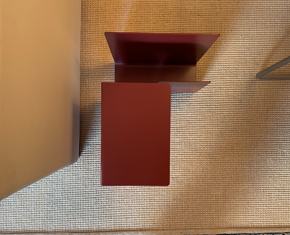 Classicon Diana C bijzettafel coral red - 2
