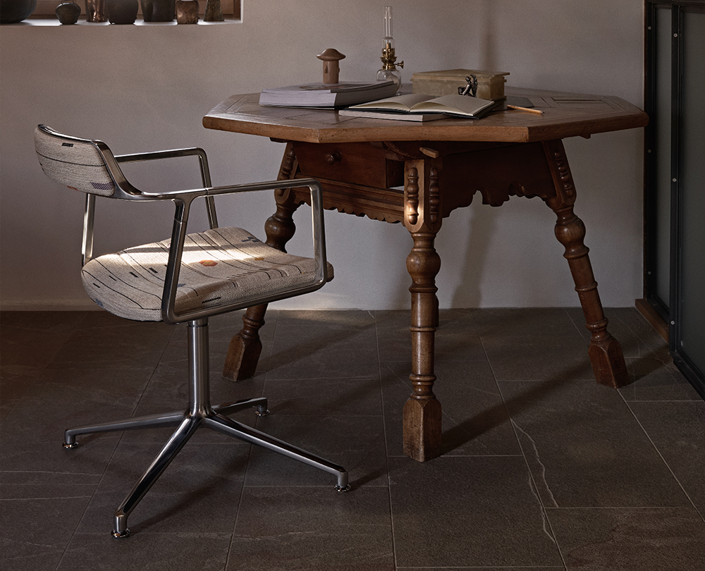 vipp 452 Swivel Chair Montafon Haus - 3