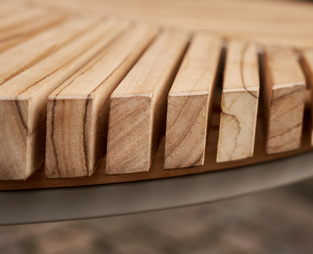 vipp717 openair cafe table - 3