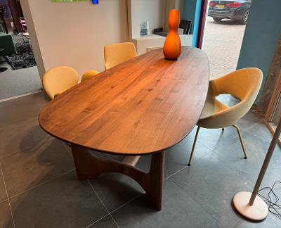 Artisan Oskar Europese Walnoot Eetkamertafel