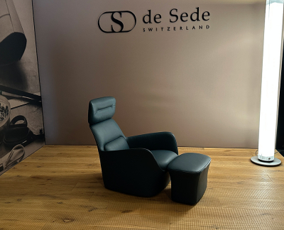 de Sede DS-110 fauteuil met hocker 