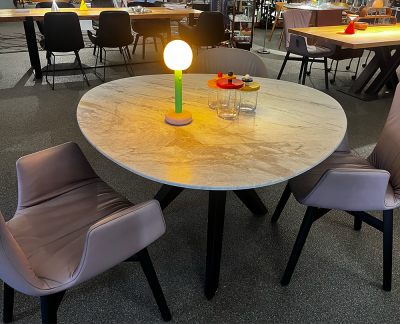 Draenert Trilope eetkamertafel in natuursteen Neva 