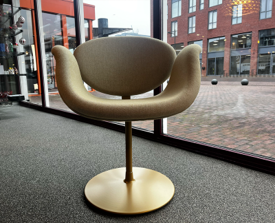 Artifort Little Tulip Stoel